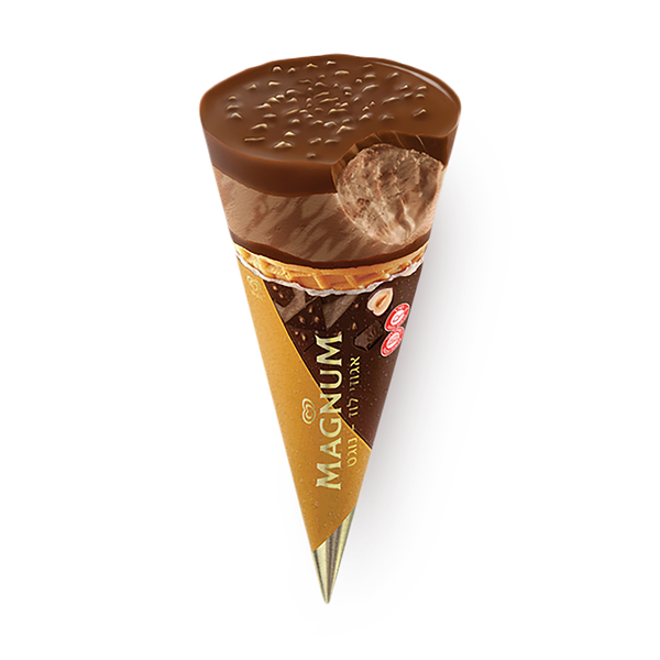Magnum hazelnut-nougat roll