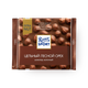 Шоколад молочный Ritter Sport с цельным лесным орехом