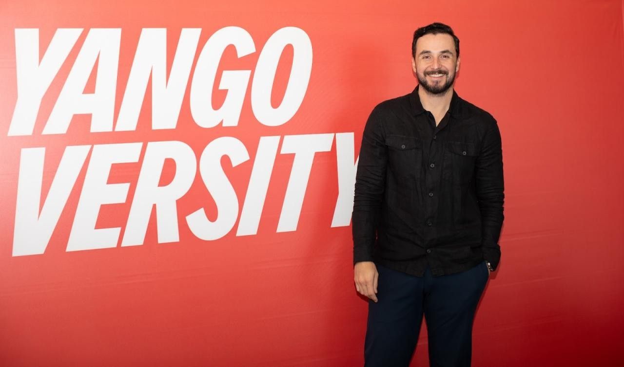 Juan Pablo Velasco at Yangoversity